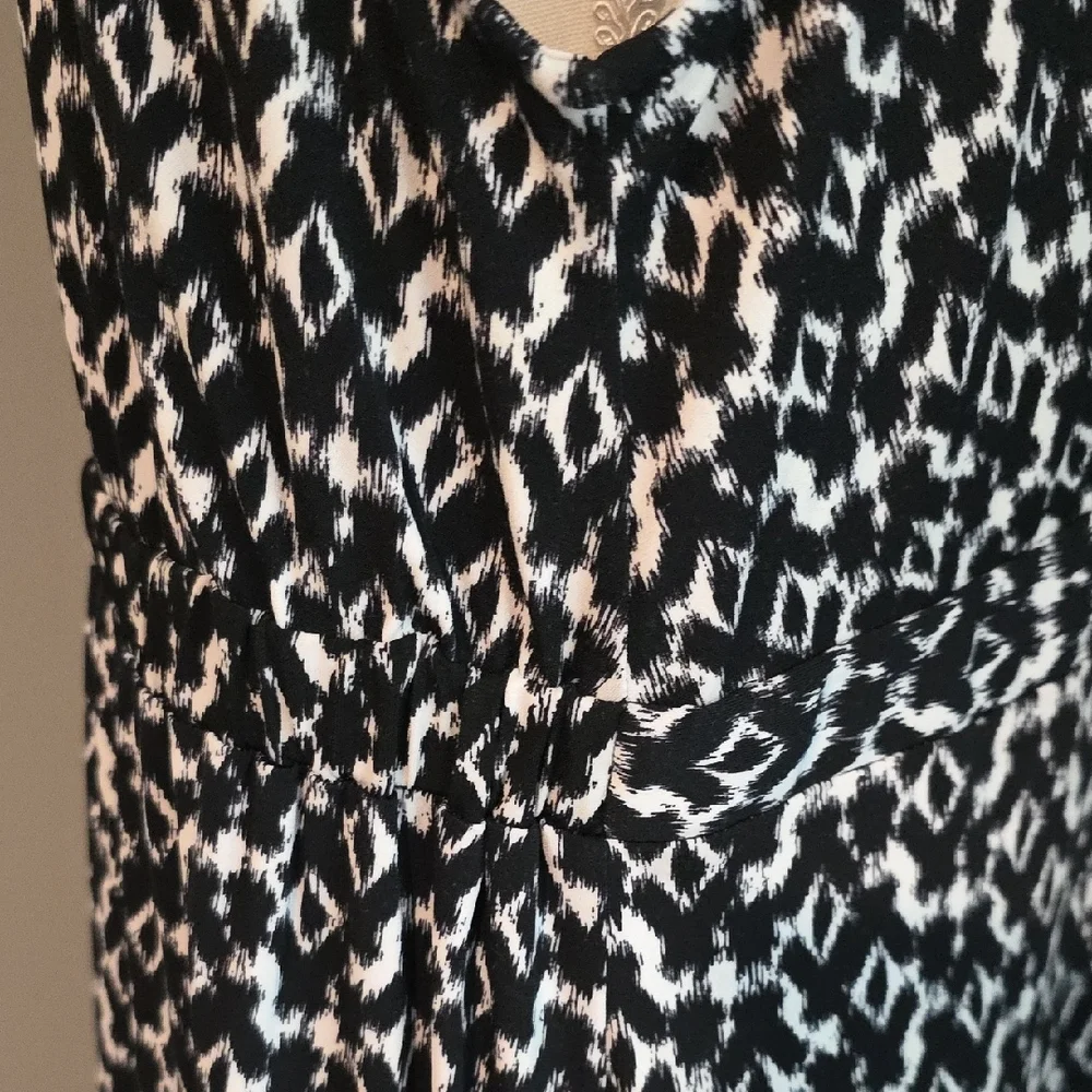 Daisy Fuentes Black and White Sleeveless V-Neck Summer Dress Size XL